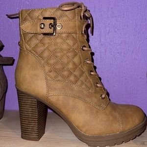 Women’s heeled booties